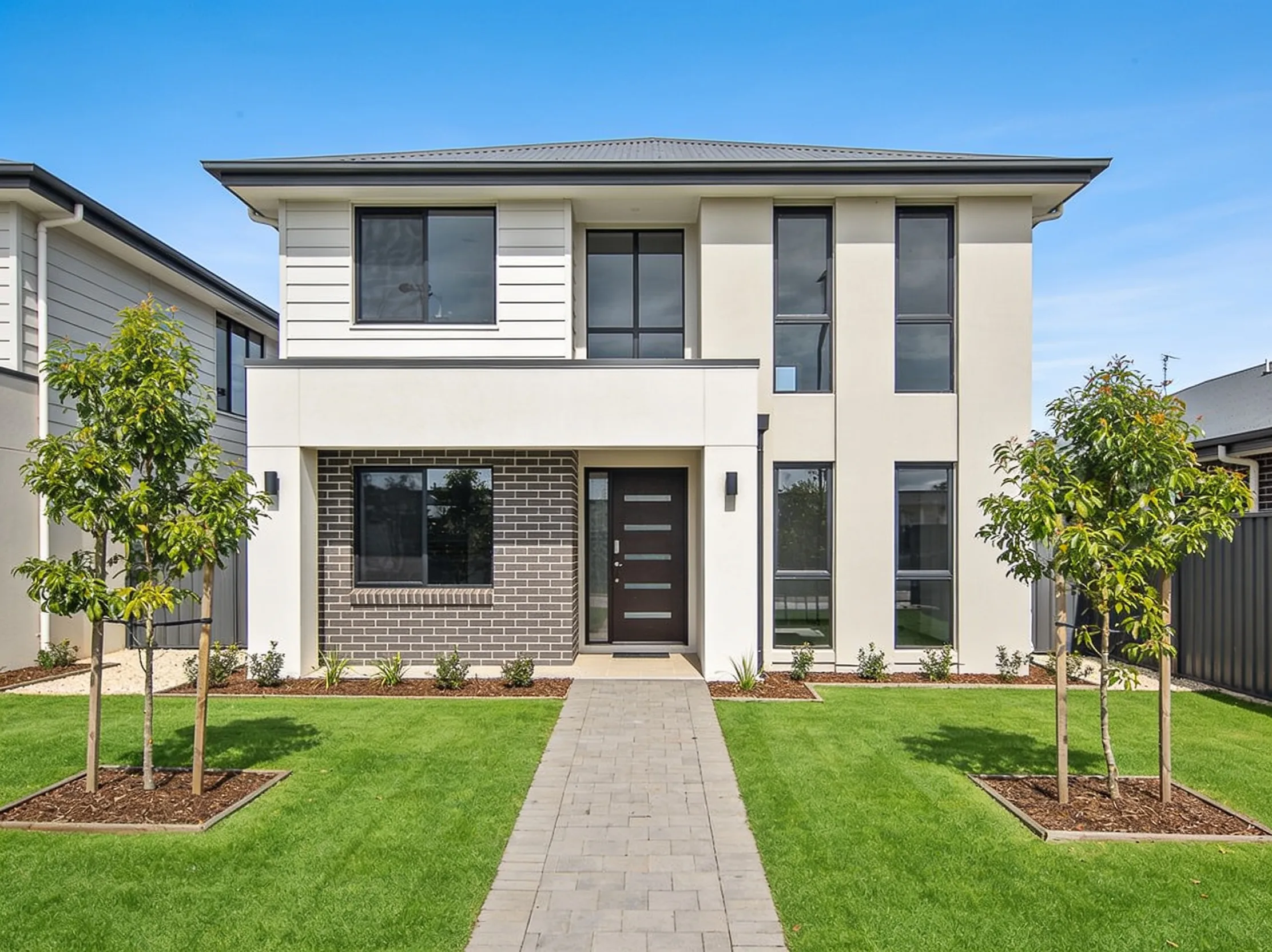 Lawn mowing and garden maintenance in North Lakes